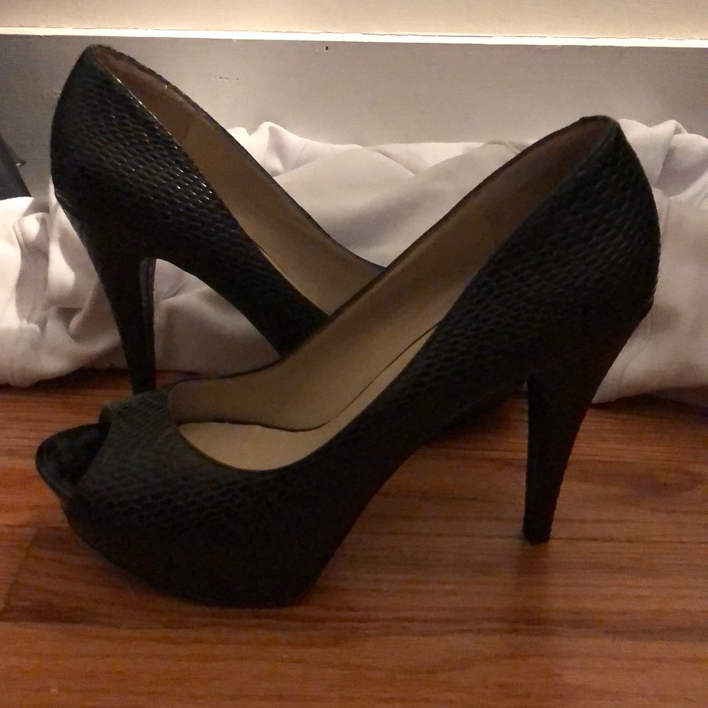 INC Heels - Picture 5 of 8